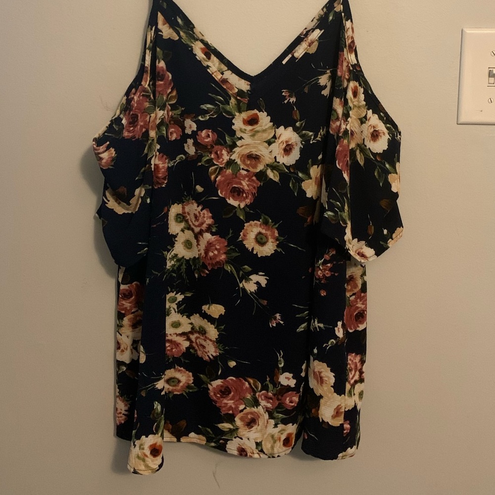 NWT cold shoulder shirt